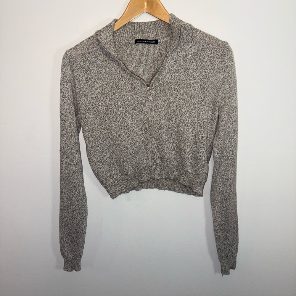 Brandy Melville Women’s Light Gray Knit- Cropped - 1/4 Zip Sweater